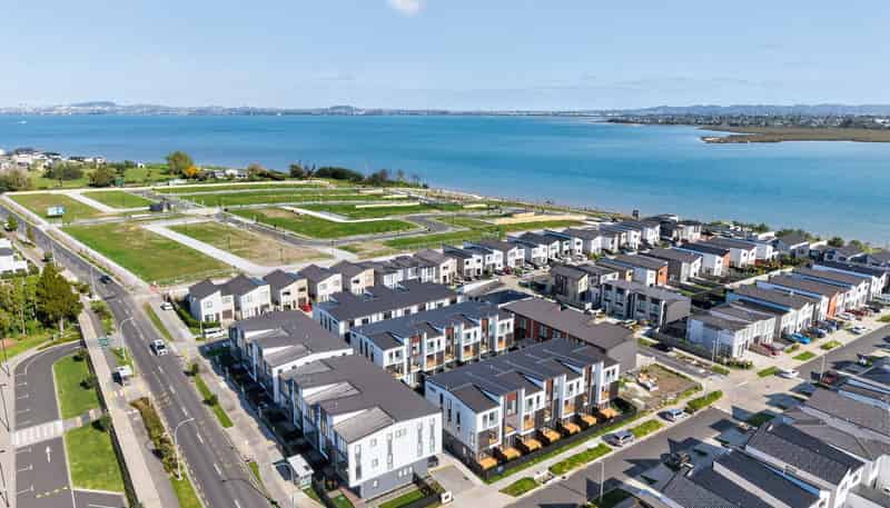 7/10 Scott Road, Hobsonville