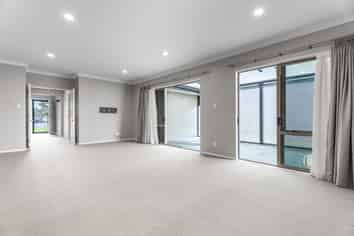 9 Stranraer Crescent, Wattle Downs