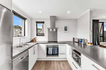 94b Banks Street, Marfell