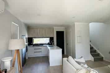 15 Locket Road, Glenfield