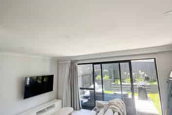 15 Locket Road, Glenfield