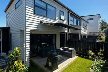 15 Locket Road, Glenfield