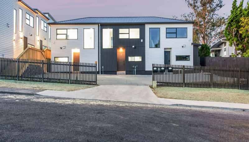 15 Locket Road, Glenfield