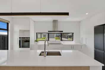 4 Farmview Lane, Lincoln