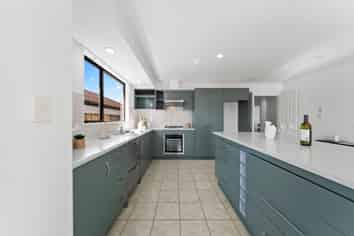 5 Dapple Place, Flat Bush