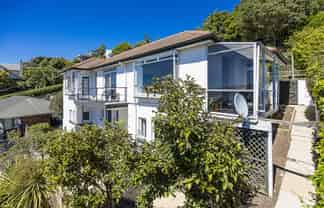 42 Easther Crescent, Kew