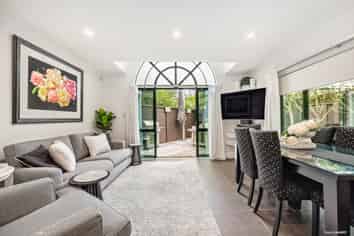 105B Beach Road, Mellons Bay