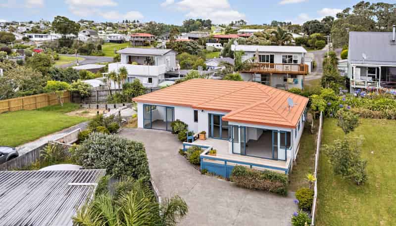15A  Rimu Road, Stanmore Bay