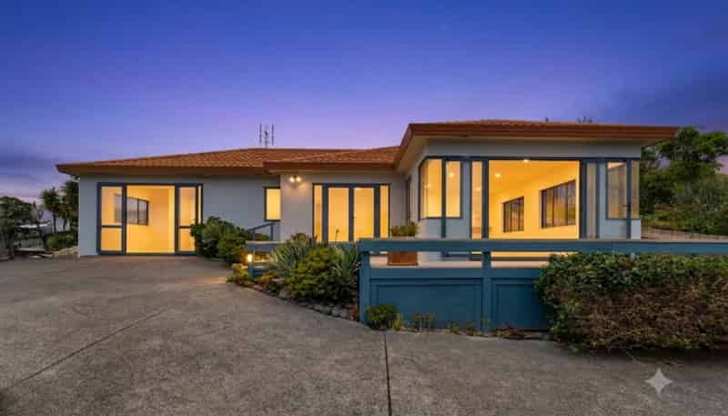 15A  Rimu Road, Stanmore Bay