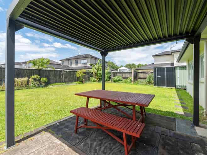 28 Lake Drive, Karaka