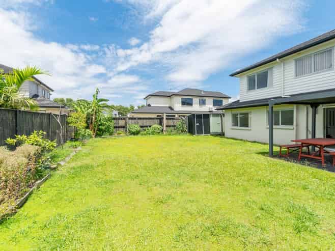 28 Lake Drive, Karaka