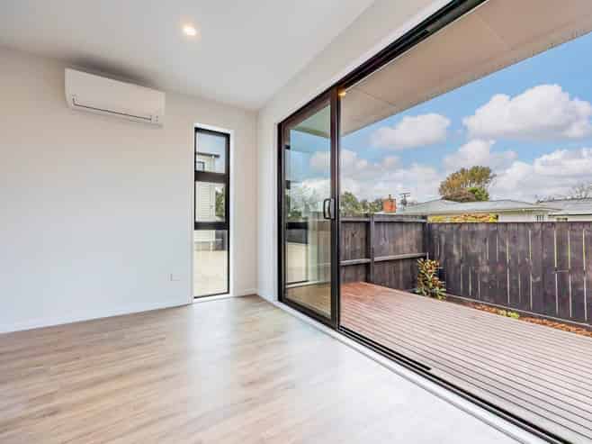 1-6/21 Peachgrove Road, Te Atatu South