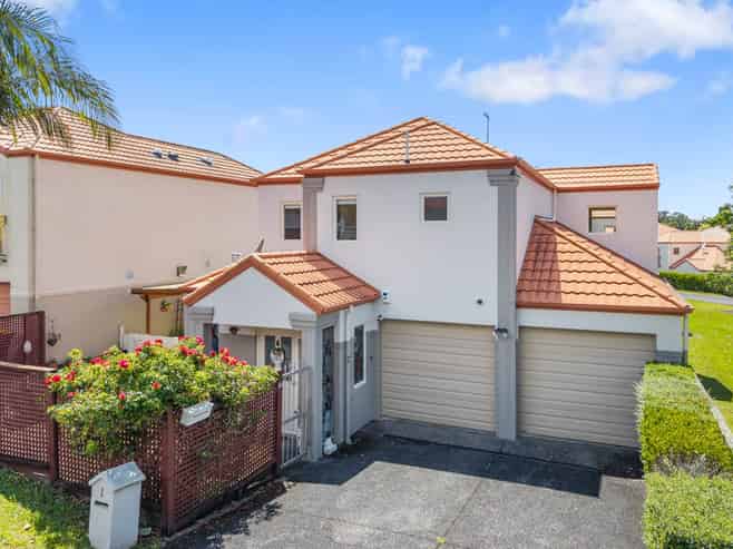 1 Stolford Crescent, New Lynn