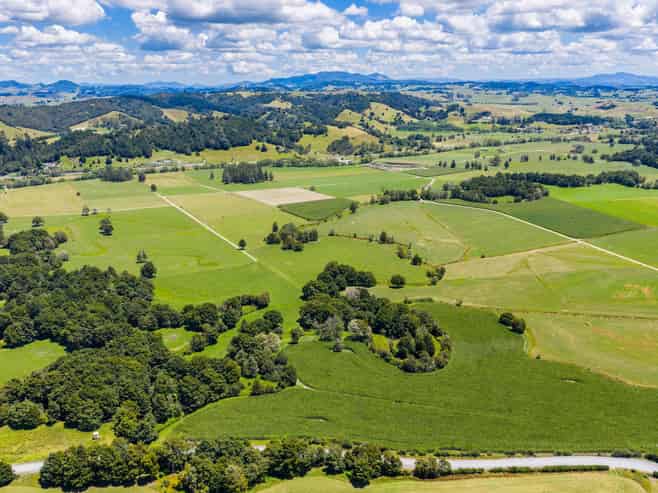 2358 State Highway 1, Hukerenui