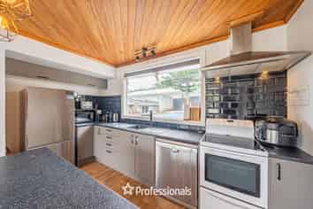 373 Stokes Valley Road, Stokes Valley