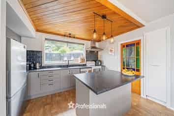 373 Stokes Valley Road, Stokes Valley