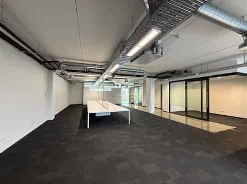 Modern Fitted Office in Grafton