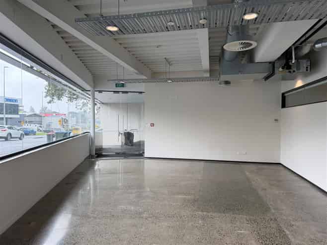 Modern Fitted Office in Grafton