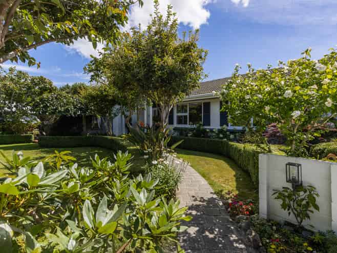 5 Matipo Street, Waikanae