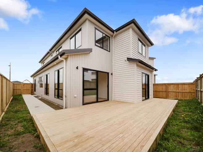 5 Whata Street, Clarks Beach