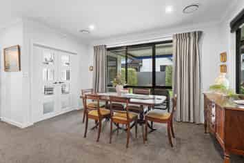 15 Douglas Drive, Allenton