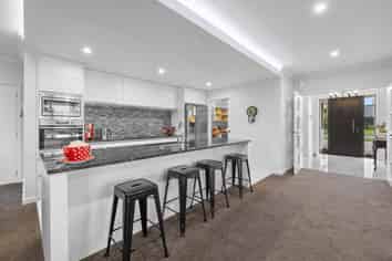 15 Douglas Drive, Allenton