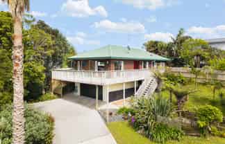 8A Matai Road, Stanmore Bay