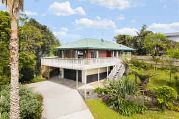 8A Matai Road, Stanmore Bay
