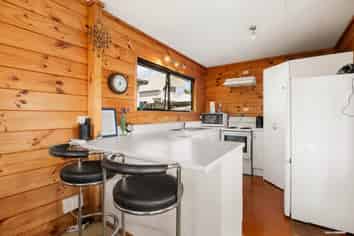 8A Matai Road, Stanmore Bay