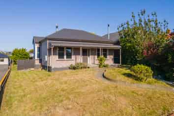 11 Woodlands Road, Parkside