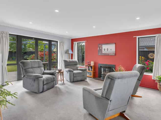 5 Rooney Place, Aidanfield