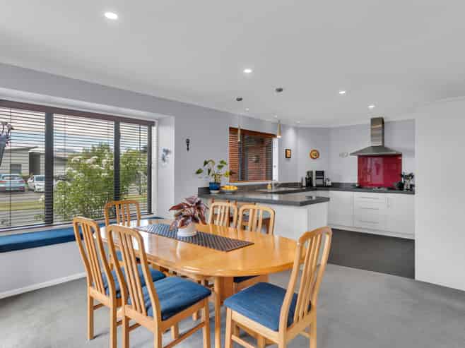 5 Rooney Place, Aidanfield