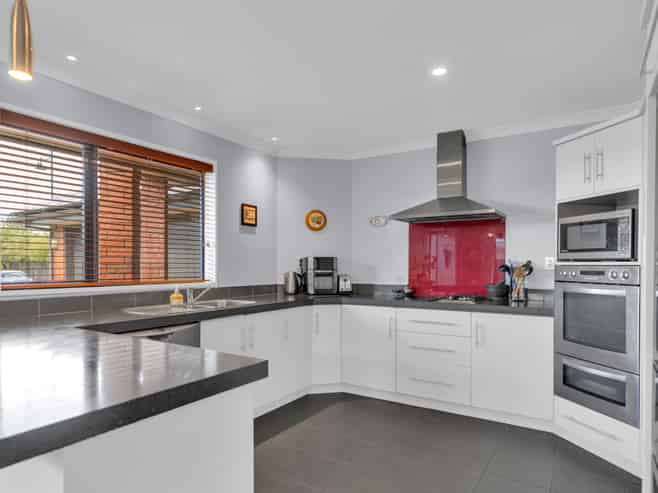 5 Rooney Place, Aidanfield