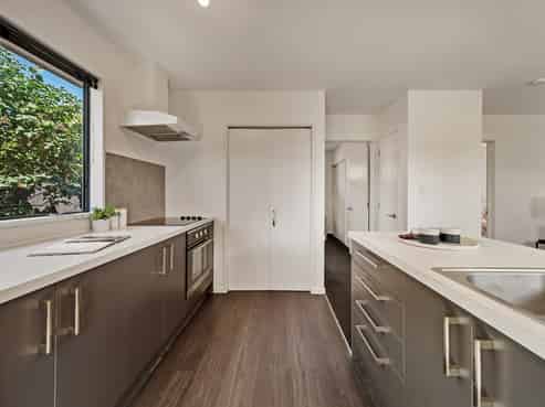 Unit 2/65 Kuaka Crescent, Bromley