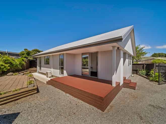 Unit 2/65 Kuaka Crescent, Bromley