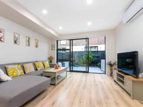 19 Peihana Road, Hobsonville