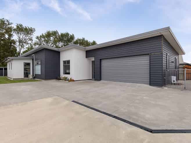 12 Ivy Lane, Kelvin Grove