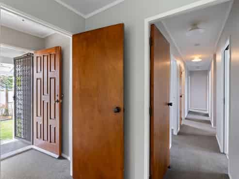 28 Keeling Street, West End