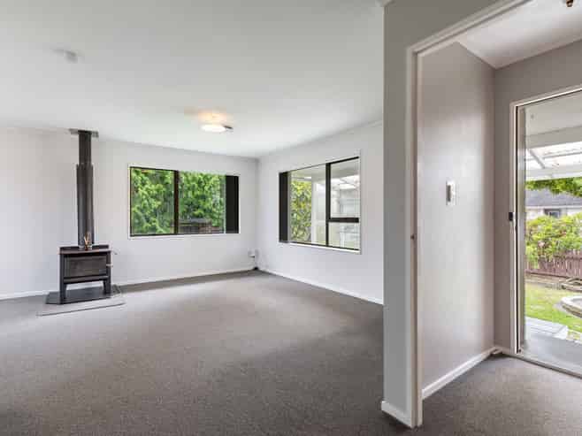 28 Keeling Street, West End