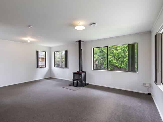 28 Keeling Street, West End