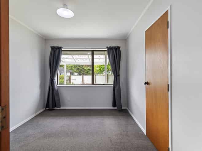 28 Keeling Street, West End