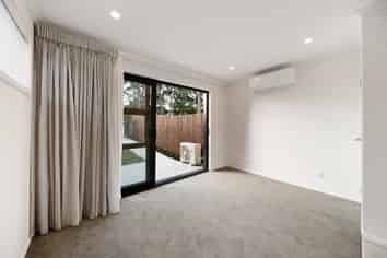 5D Settlement Rd, Papakura