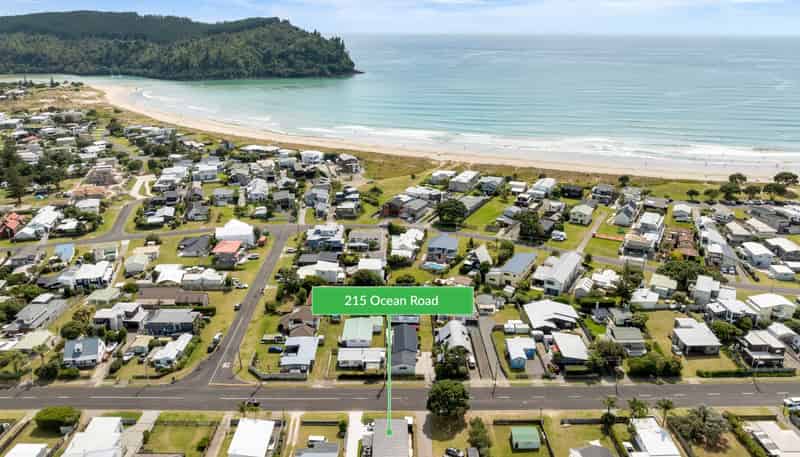 215A Ocean Road, Whangamata