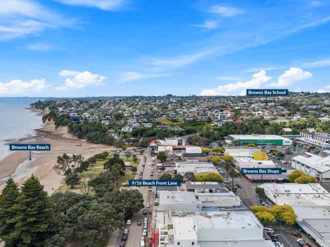 9/16 Beach Front Lane, Browns Bay