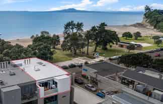 9/16 Beach Front Lane, Browns Bay