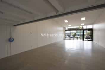 Popular Showroom Opportunity 