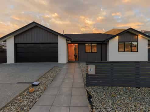121 Melksham Drive, Churton Park