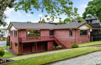 16 Glendale Drive, Dinsdale