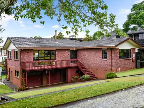 16 Glendale Drive, Dinsdale