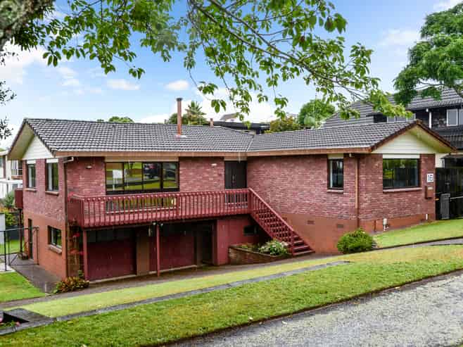 16 Glendale Drive, Dinsdale